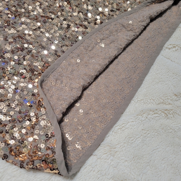 F21 Gold sequin crop top a party top, S - Picture 4 of 7